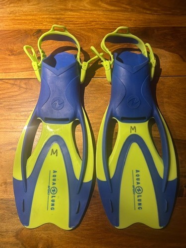 Flossen von aqua - *,